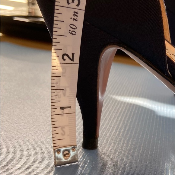 Manolo Blahnik Navy Heels, Size 8 EUC - Picture 3 of 8